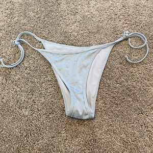 Super cute kendall x Kylie bikini bottoms (pacsun)